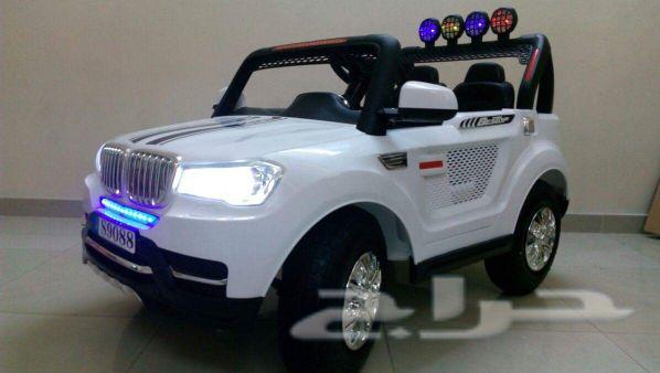 سيارة أطفال BMW كفرات نفخ ودفع رباعي