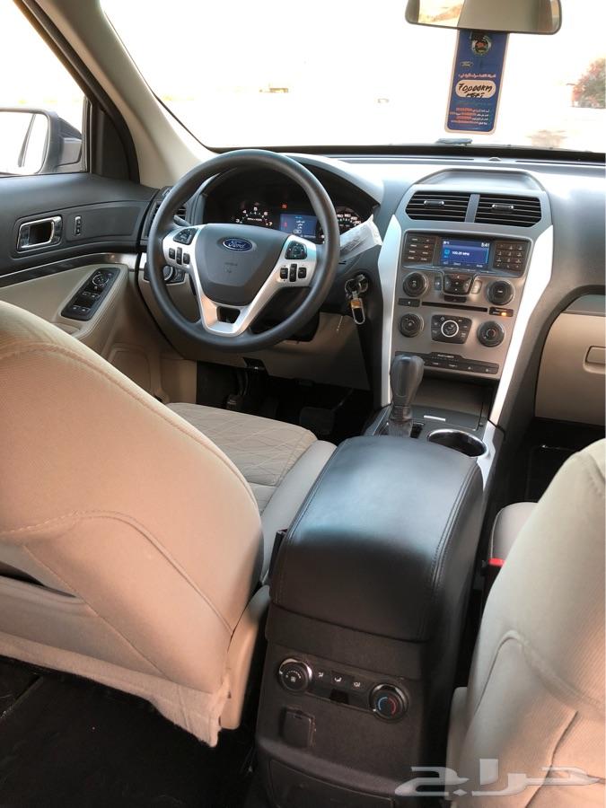 اكسبلورر 2015 فضي . نظيف جدا