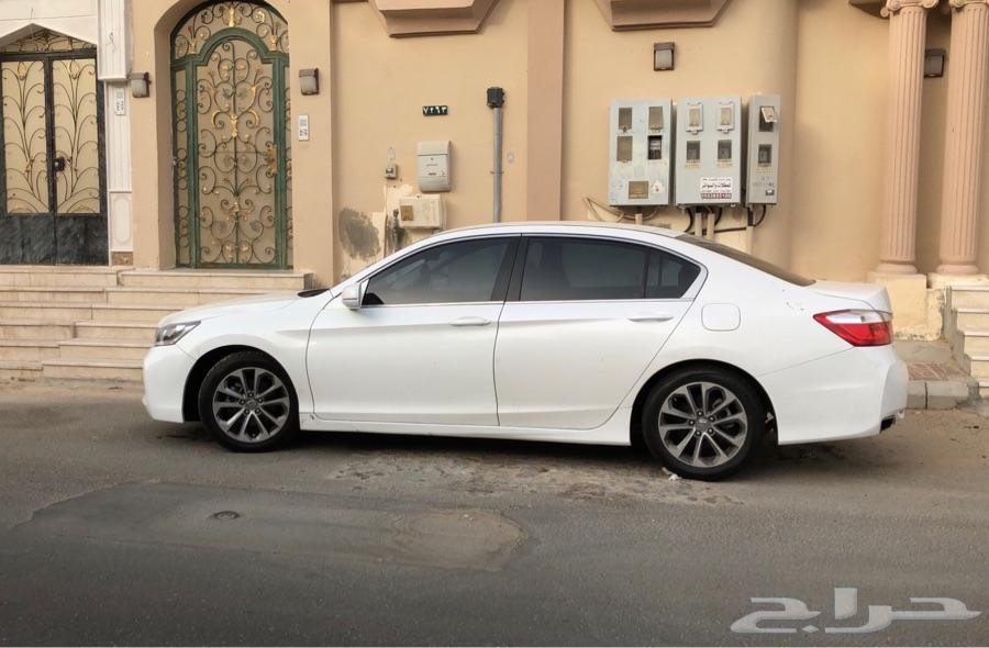 للبيع هوندا اكورد 2015