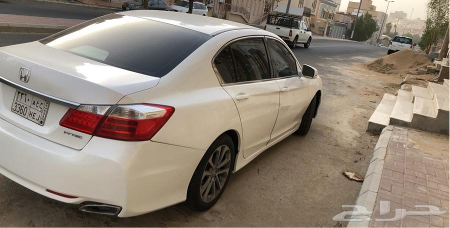 للبيع هوندا اكورد 2015