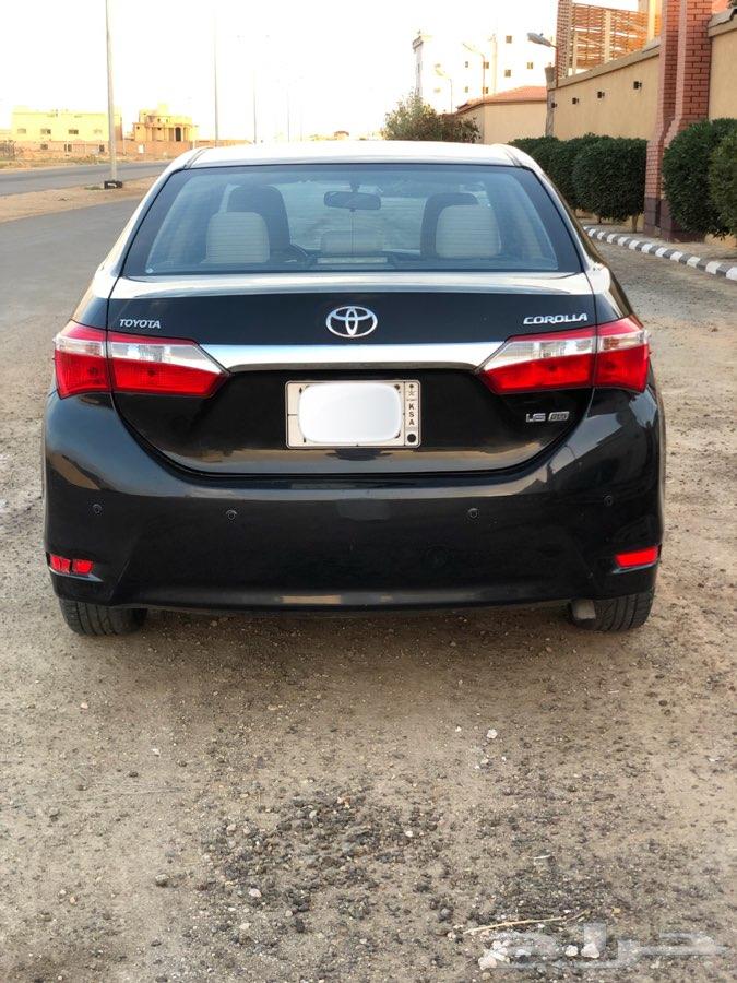كورولا 2015 اسود بصمه . نظيف جدا
