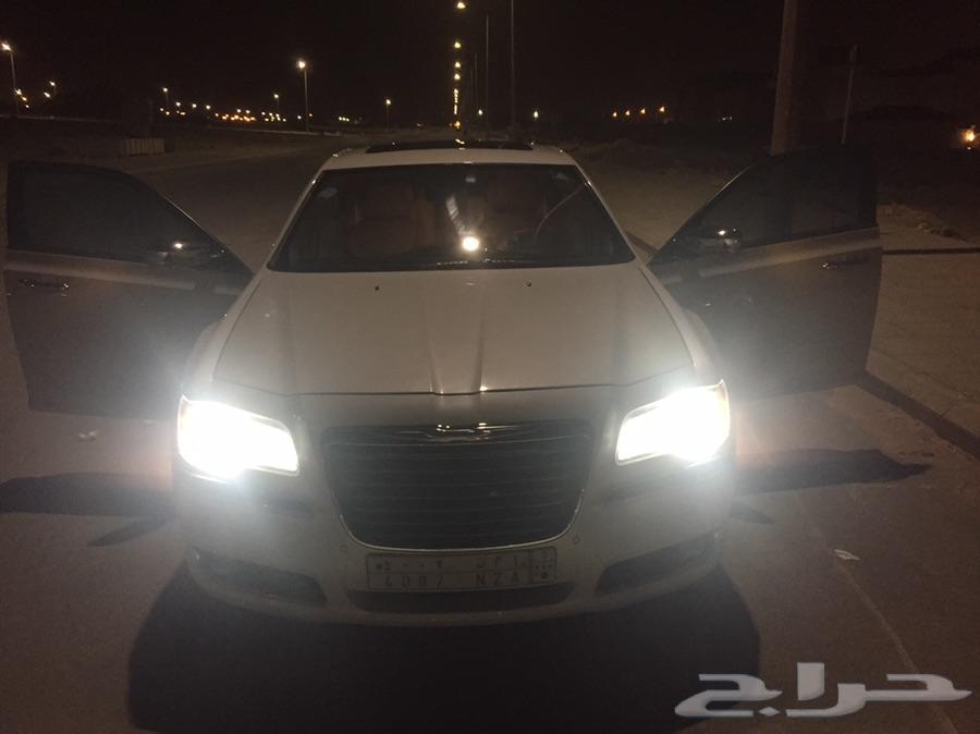 للبيع كليزلر C300 هيمي