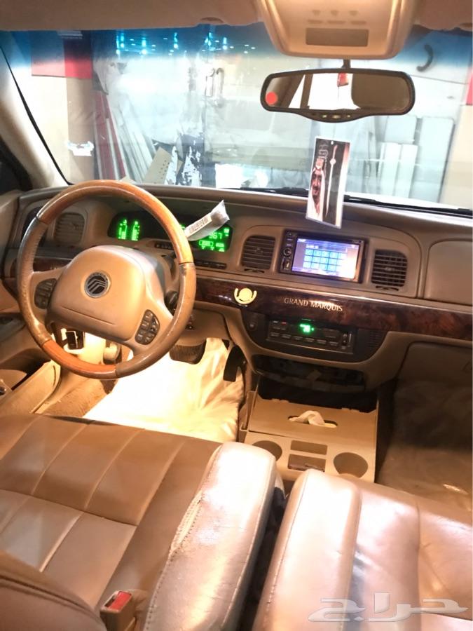 للبيع فورد ماركيز 2004 نظيف