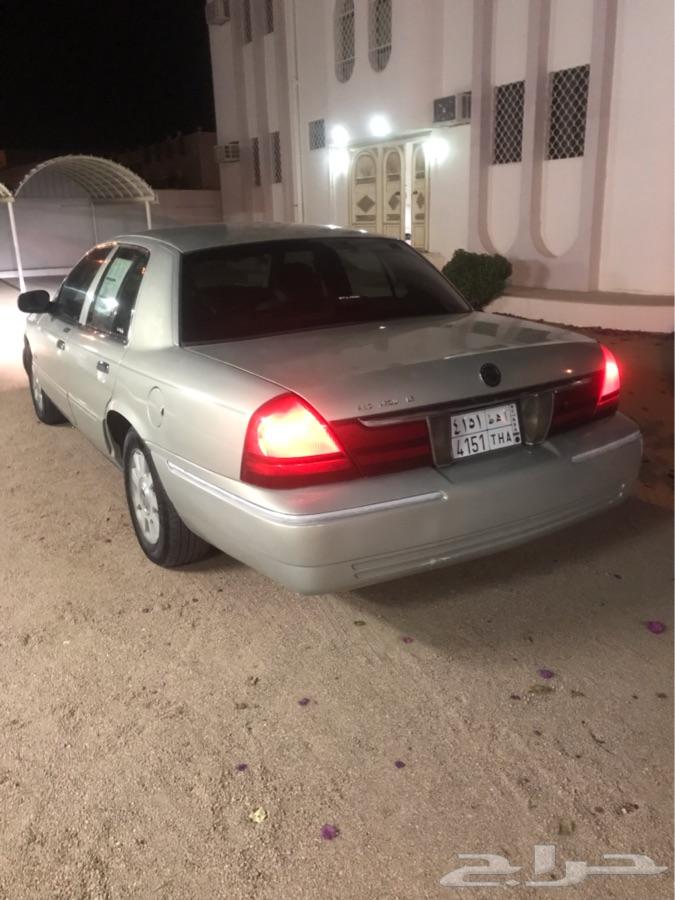 للبيع فورد ماركيز 2004 نظيف