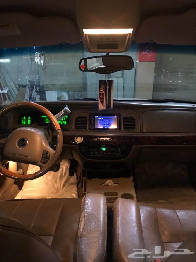 للبيع فورد ماركيز 2004 نظيف