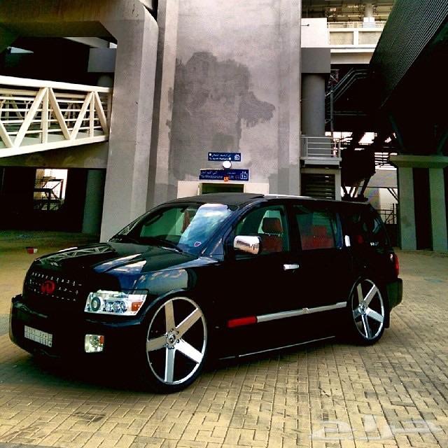 للبيع جيب انفنتي qx56 معدله بالكامل