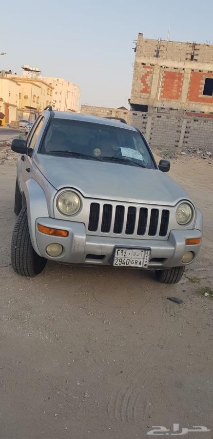 للبيع سيارة جيب شروكي