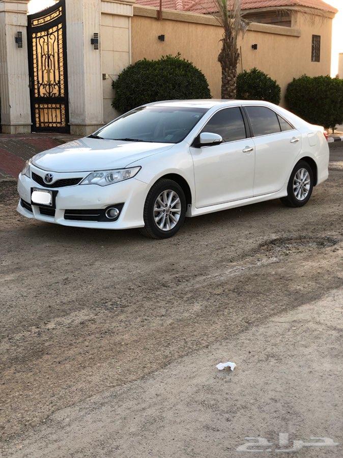 كامري 2012 لؤلؤي GLX . نظيف جدا