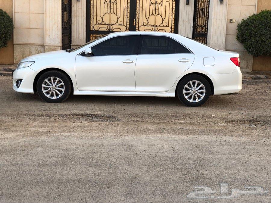 كامري 2012 لؤلؤي GLX . نظيف جدا