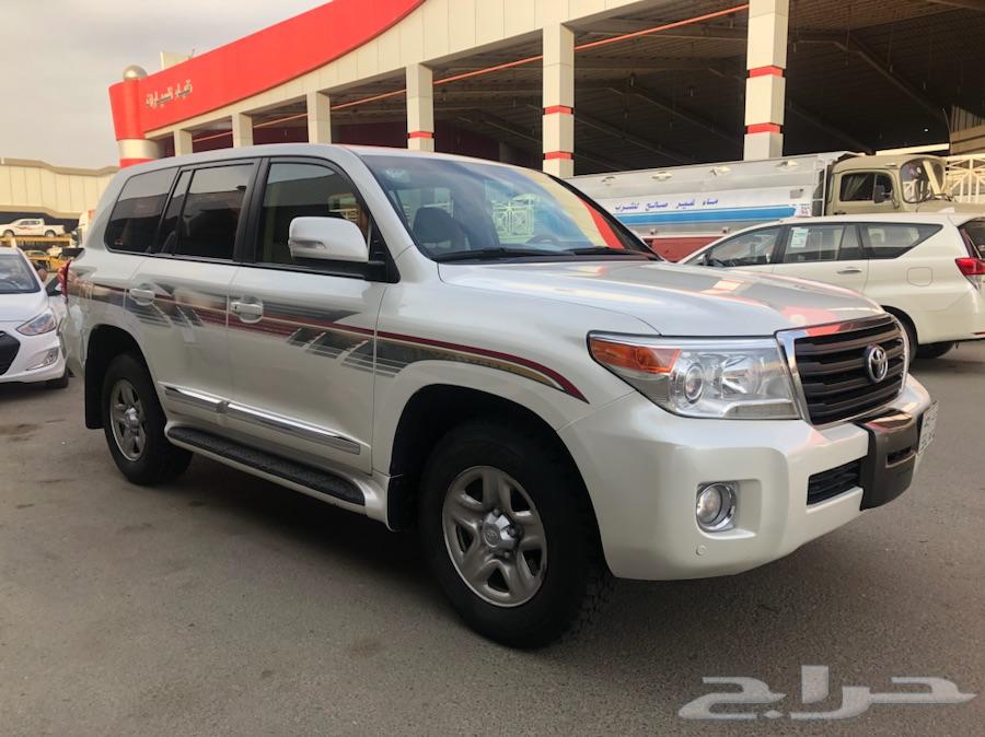 لاندكروزر GXR2-V6 قير عادي (خليجي)