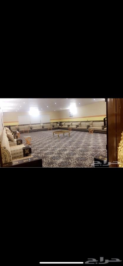 استراحة المطلق للايجار قسمين كبار وسيعة