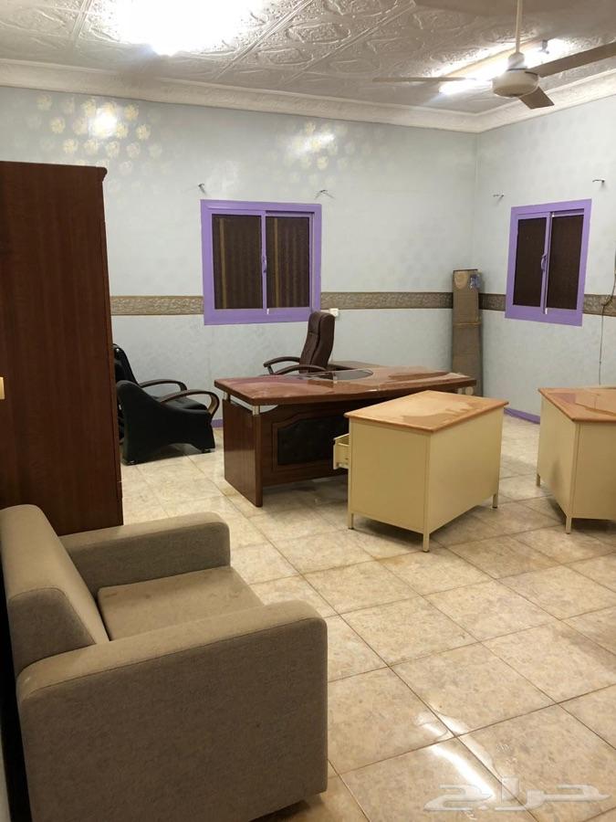 مبنى مدرسه مكون من 21 فصل للإيجار