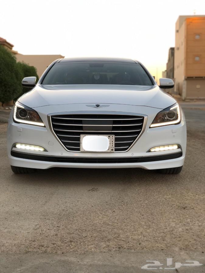 جنسس 2015 لؤلؤي بلاتينيوم . نظيف جدا