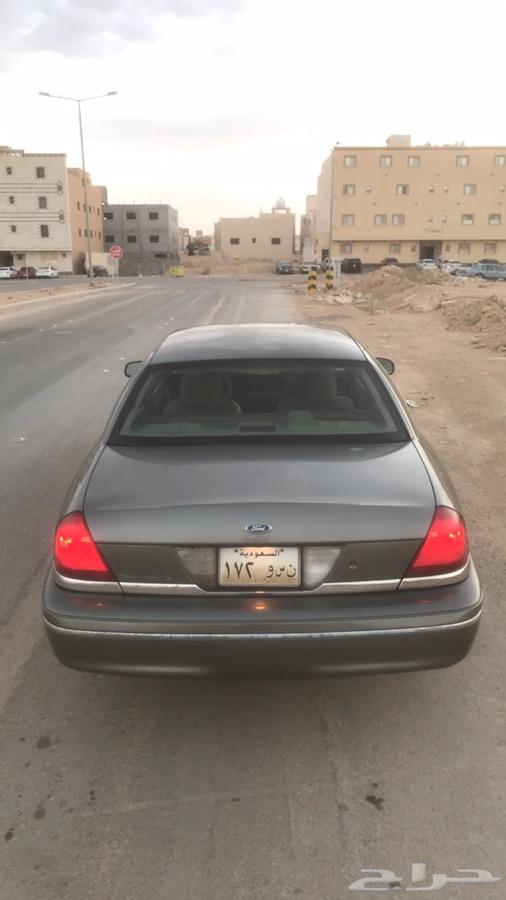 للبيع فورد فكتوريا 2004