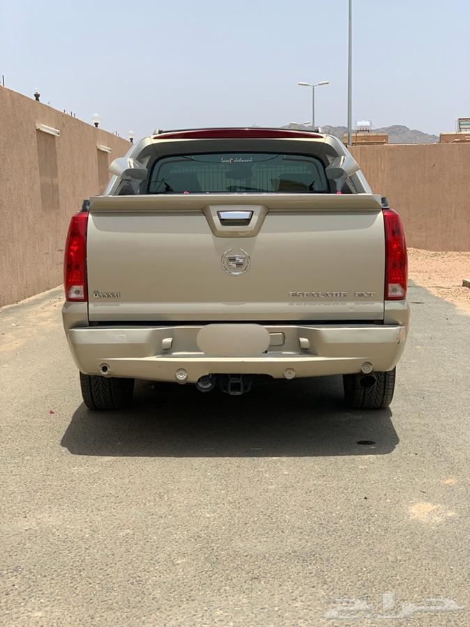 (كاديلاك اسكاليدا)