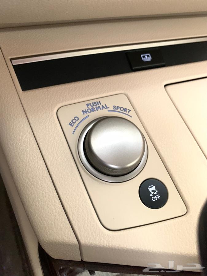 للبيع لكزس ES 350 ممشى قليل V6