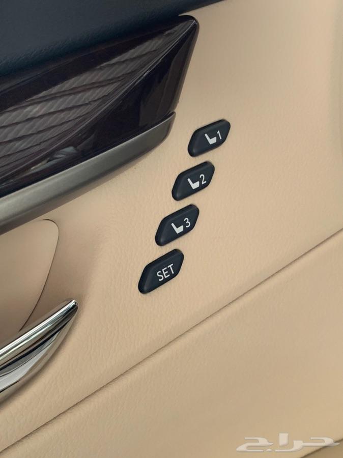 للبيع لكزس ES 350 ممشى قليل V6