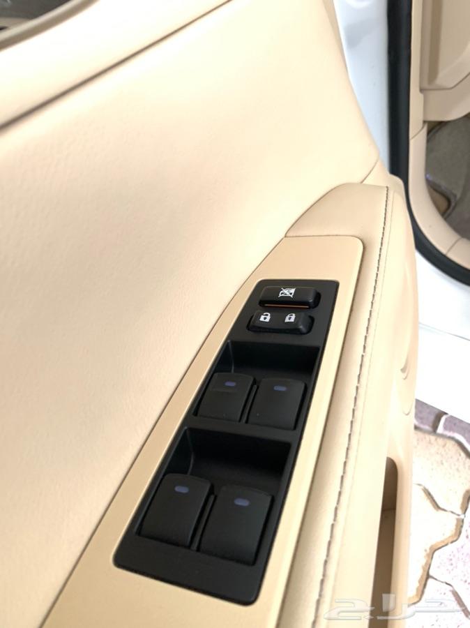 للبيع لكزس ES 350 ممشى قليل V6