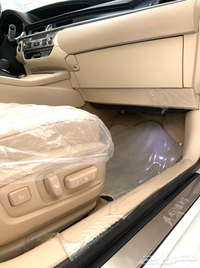 للبيع لكزس ES 350 ممشى قليل V6