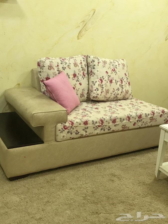طققم كنب مع طاولة ايكيا للبيع