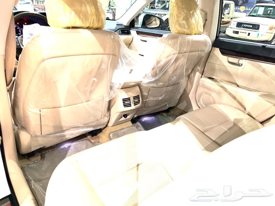 للبيع لكزس ES 350 ممشى قليل V6