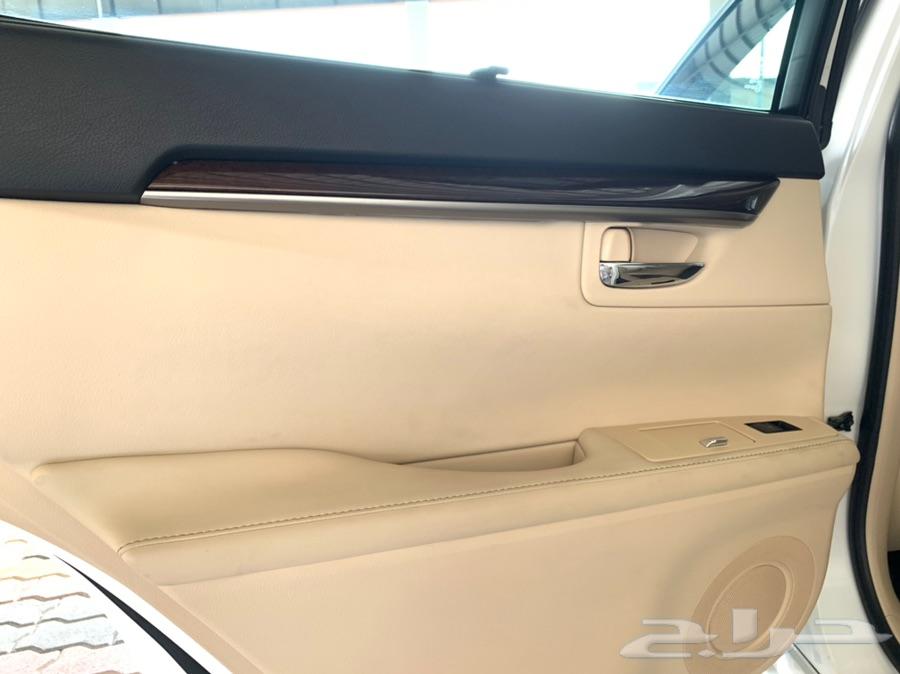 للبيع لكزس ES 350 ممشى قليل V6