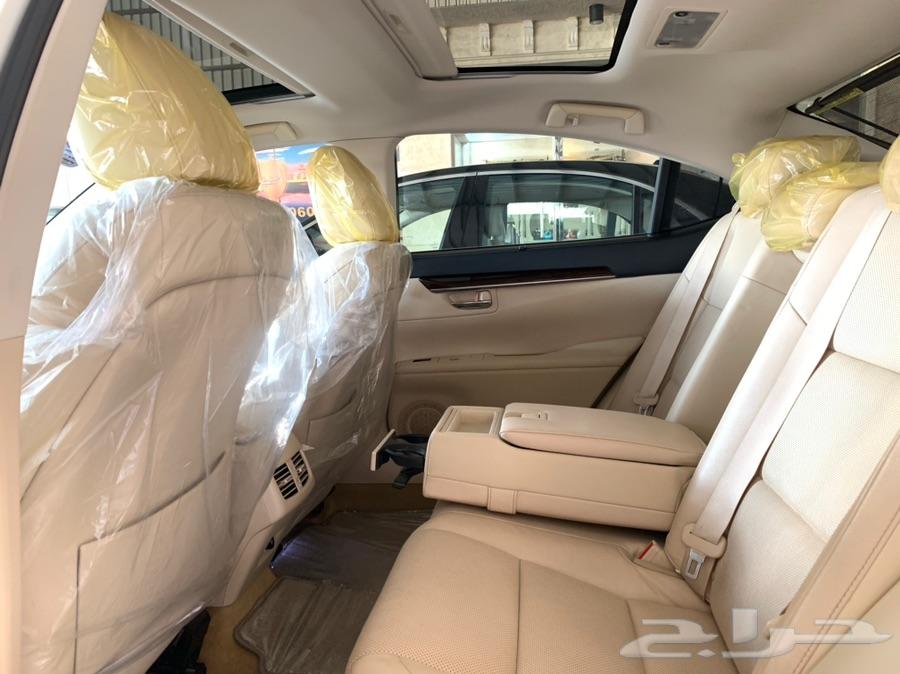 للبيع لكزس ES 350 ممشى قليل V6