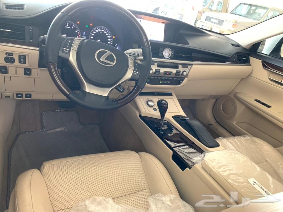 للبيع لكزس ES 350 ممشى قليل V6