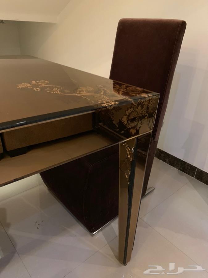 طاولة سفرة 6كراسي وميكرويف