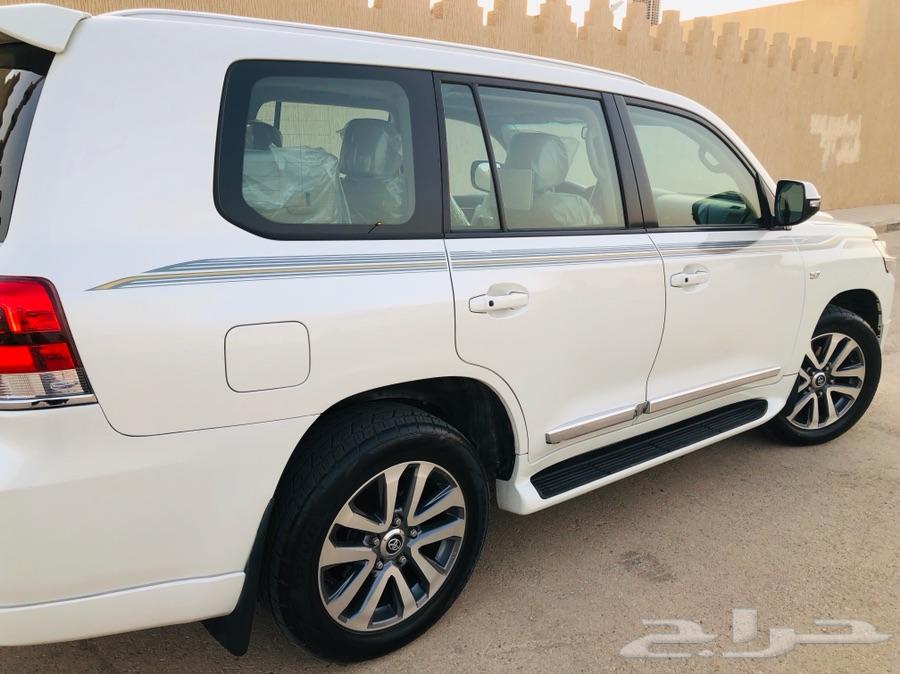 لاندكروزر VXR 5.7 مرهم 2019 نظيف