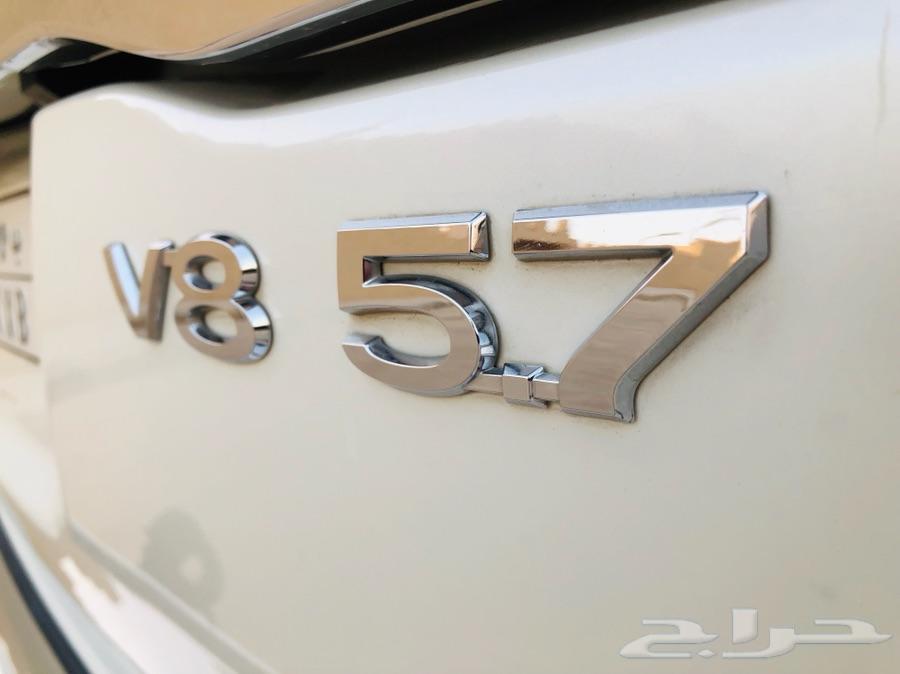 لاندكروزر VXR 5.7 مرهم 2019 نظيف