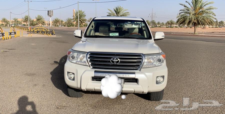 لاندكروزر 2014