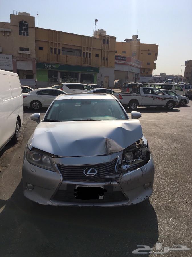 للبيع لكزس es350 2013خليجي مصدوم