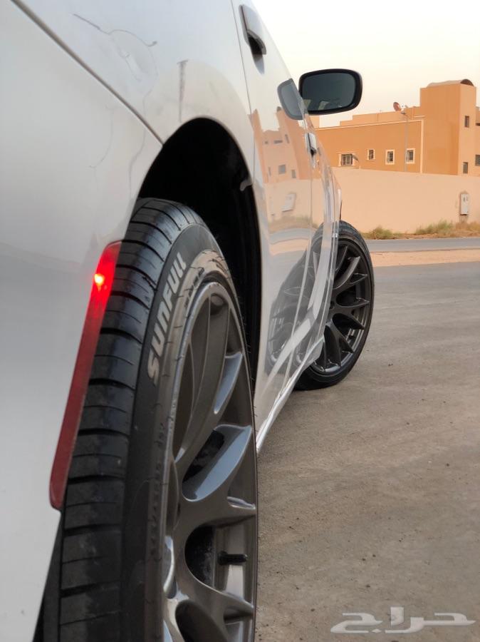 تشارجر 2015 ابيض ستاندر . نظيف جدا