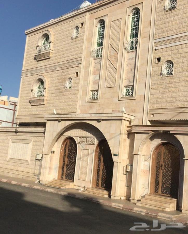 عمارة 3ادوار للبيع ..نجران حي الفهد الجن