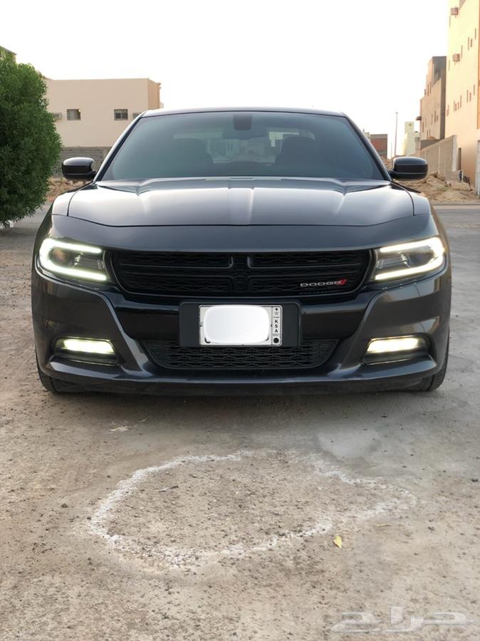 تشارجر 2018 بني RT . نظيف جدا