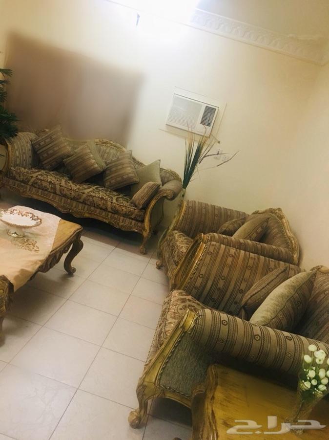 كنب من مفروشات عبد اللطيف