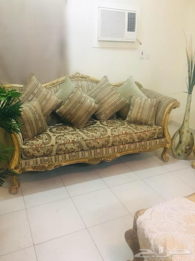 كنب من مفروشات عبد اللطيف