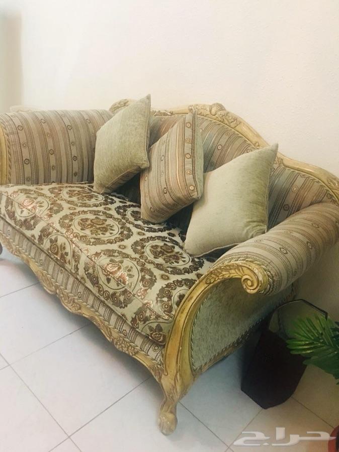 كنب من مفروشات عبد اللطيف