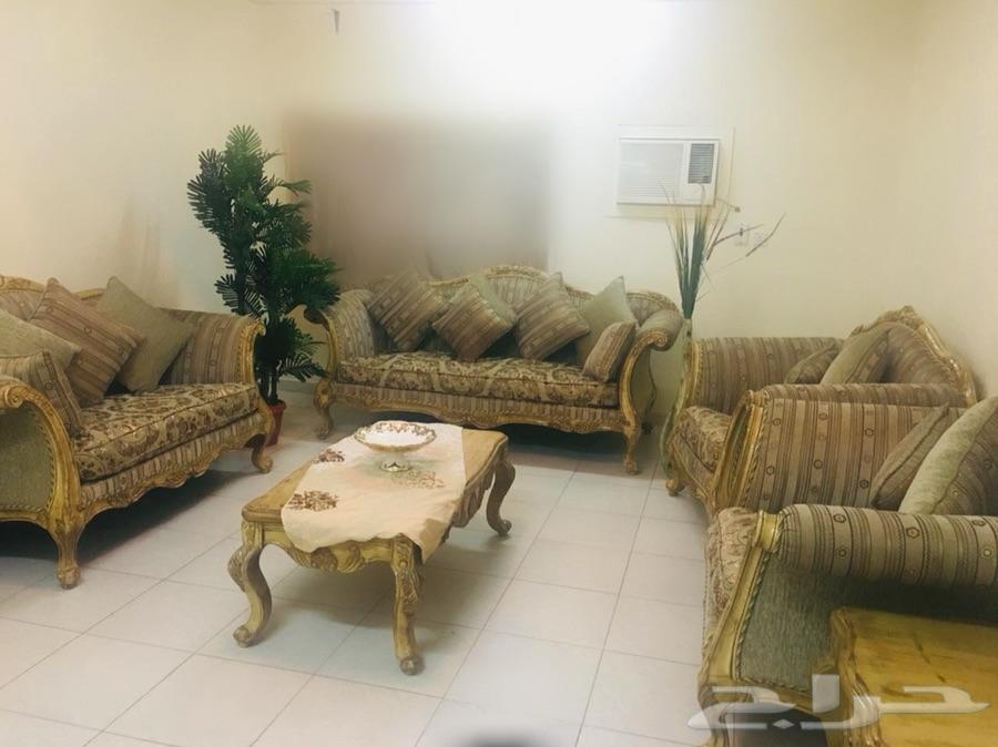 كنب من مفروشات عبد اللطيف