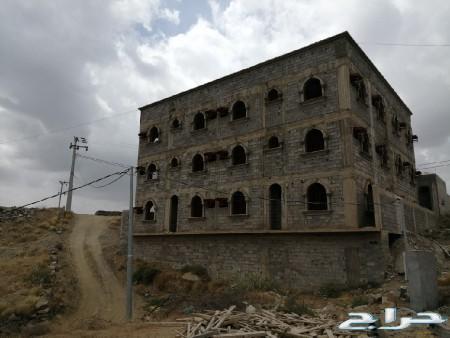 عمارة للبيع الداير بني مالك (حي بدوه)