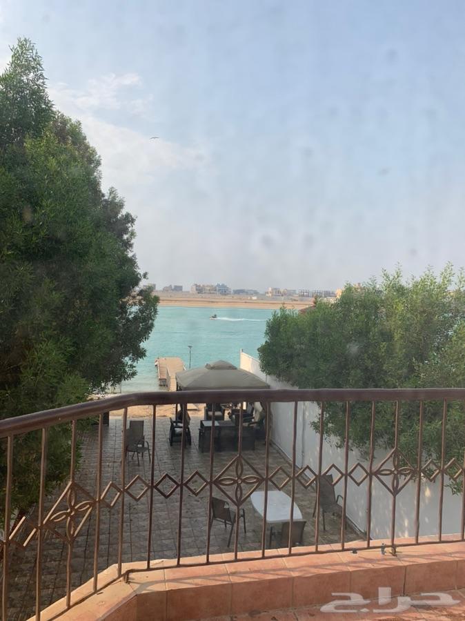 فلل بمسبح خاص عالبحر مباشرة