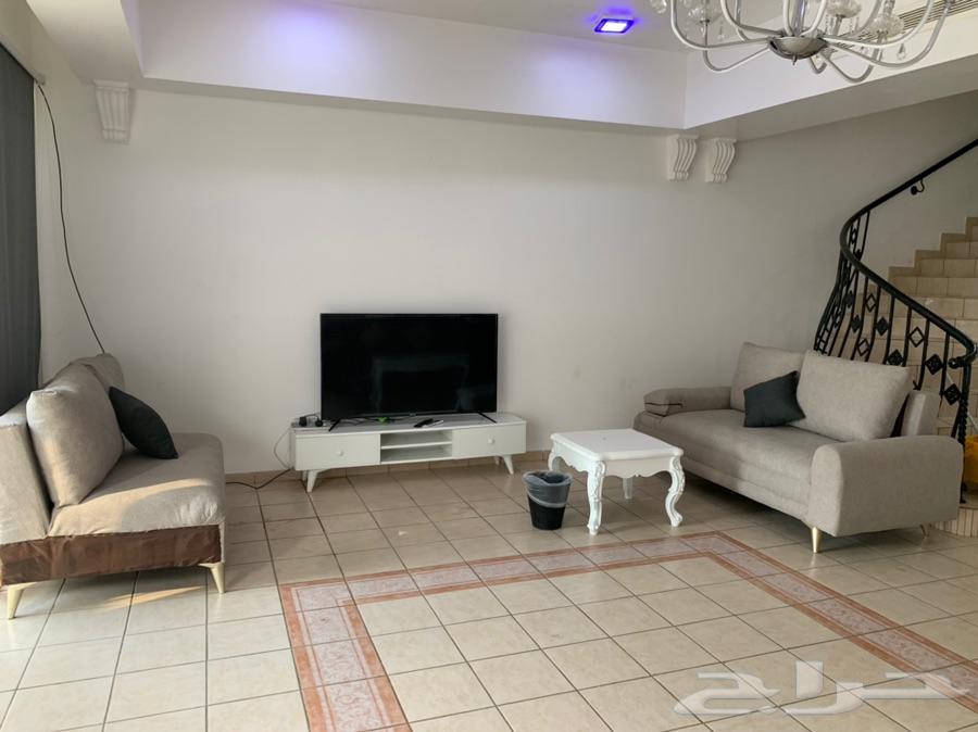 فلل بمسبح خاص عالبحر مباشرة