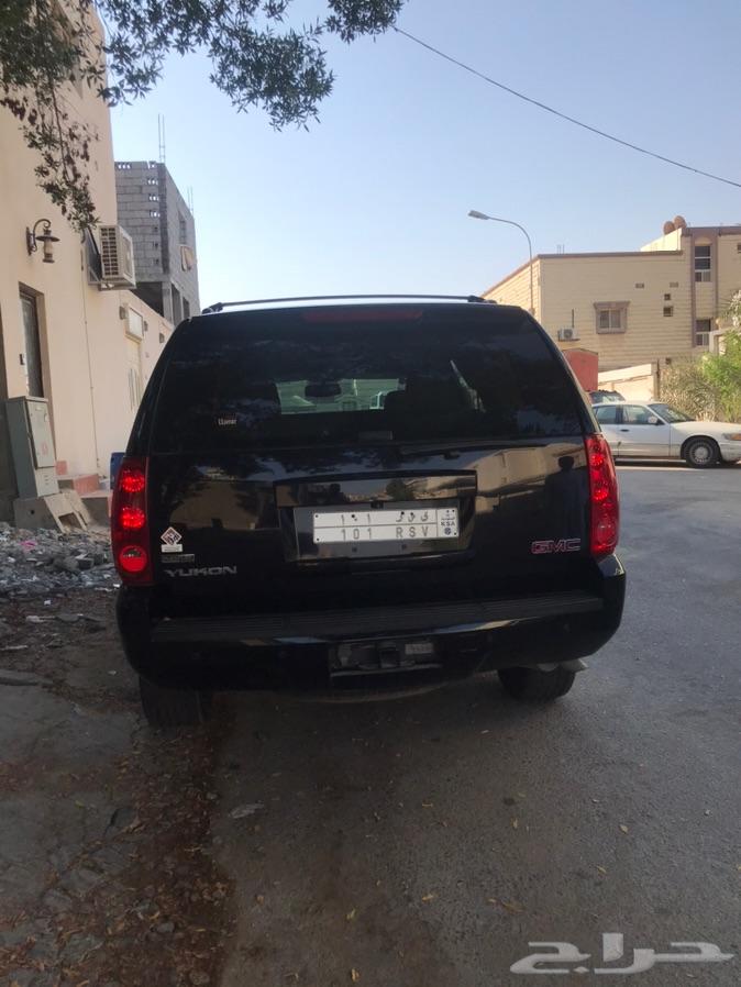 يوكون 2011 اسود