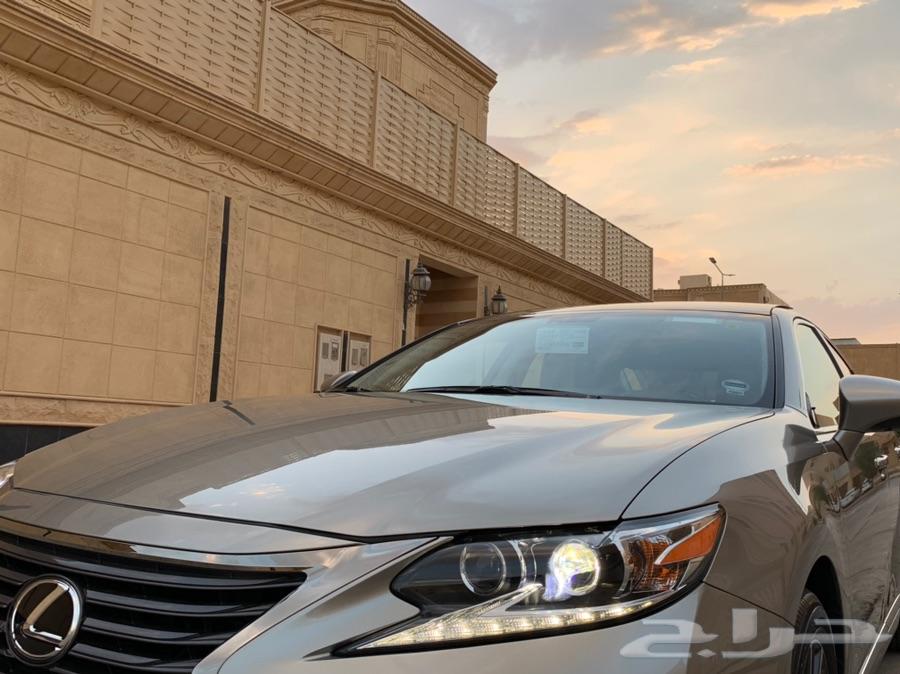 لكزس ES 350 2017 نظيف جدا بحالة الوكالة