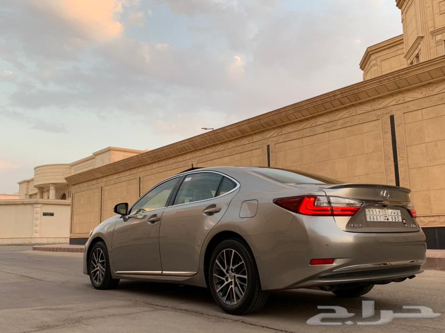 لكزس ES 350 2017 نظيف جدا بحالة الوكالة