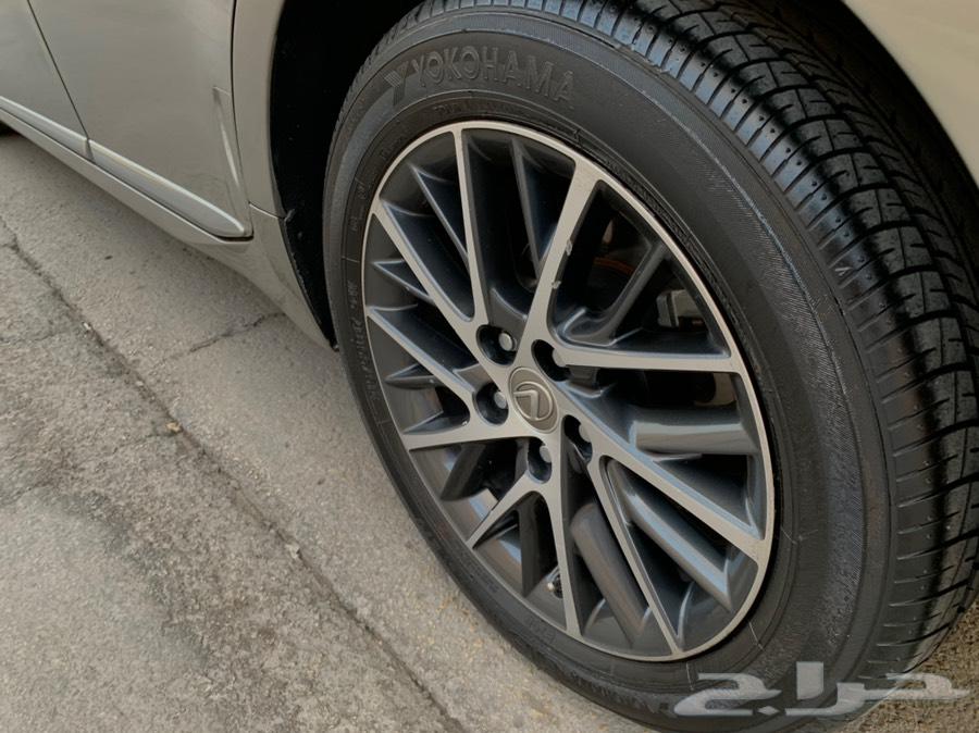 لكزس ES 350 2017 نظيف جدا بحالة الوكالة