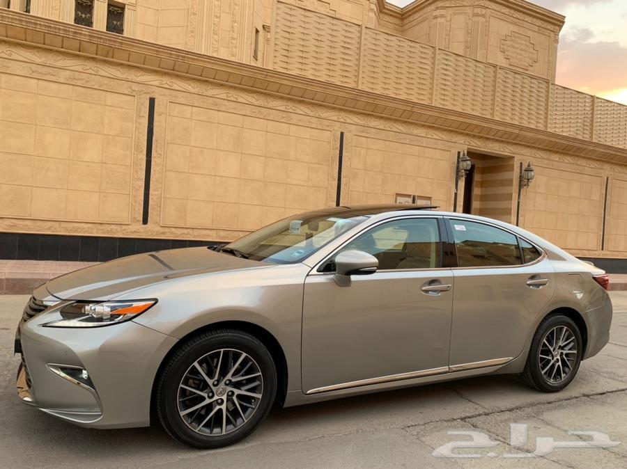 لكزس ES 350 2017 نظيف جدا بحالة الوكالة