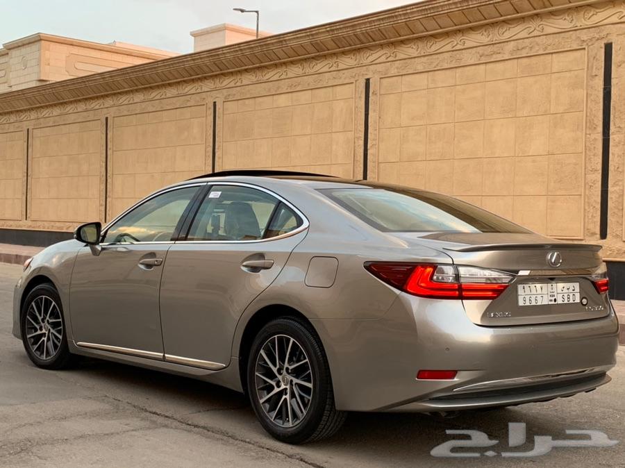 لكزس ES 350 2017 نظيف جدا بحالة الوكالة