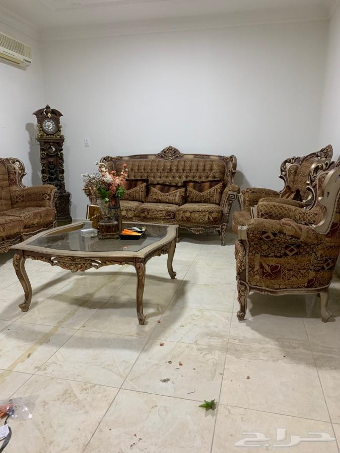 اثاث كنب طاولة تلفزيون مجلس صاله